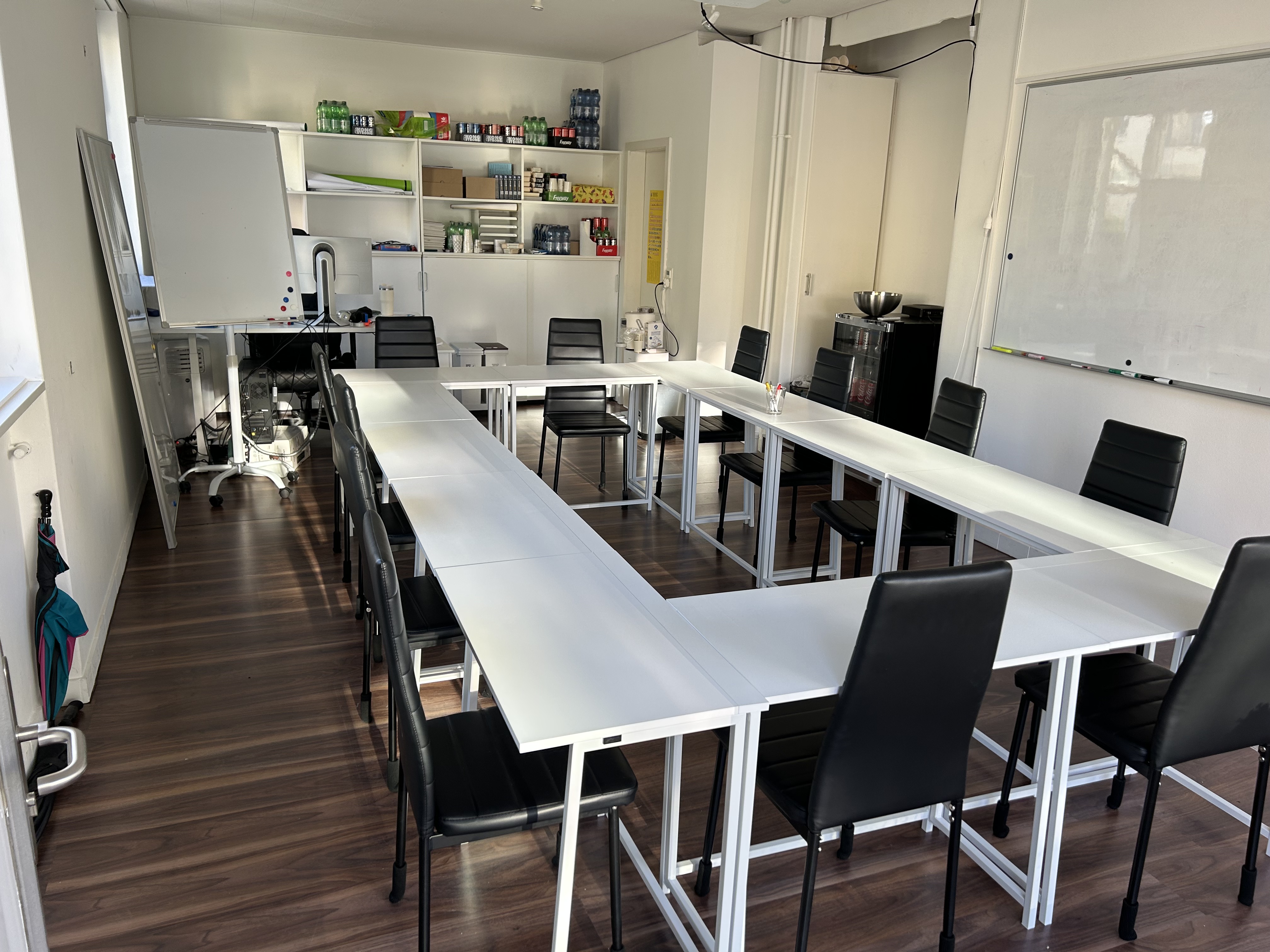 VKU Schulungsraum mit moderner Ausstattung